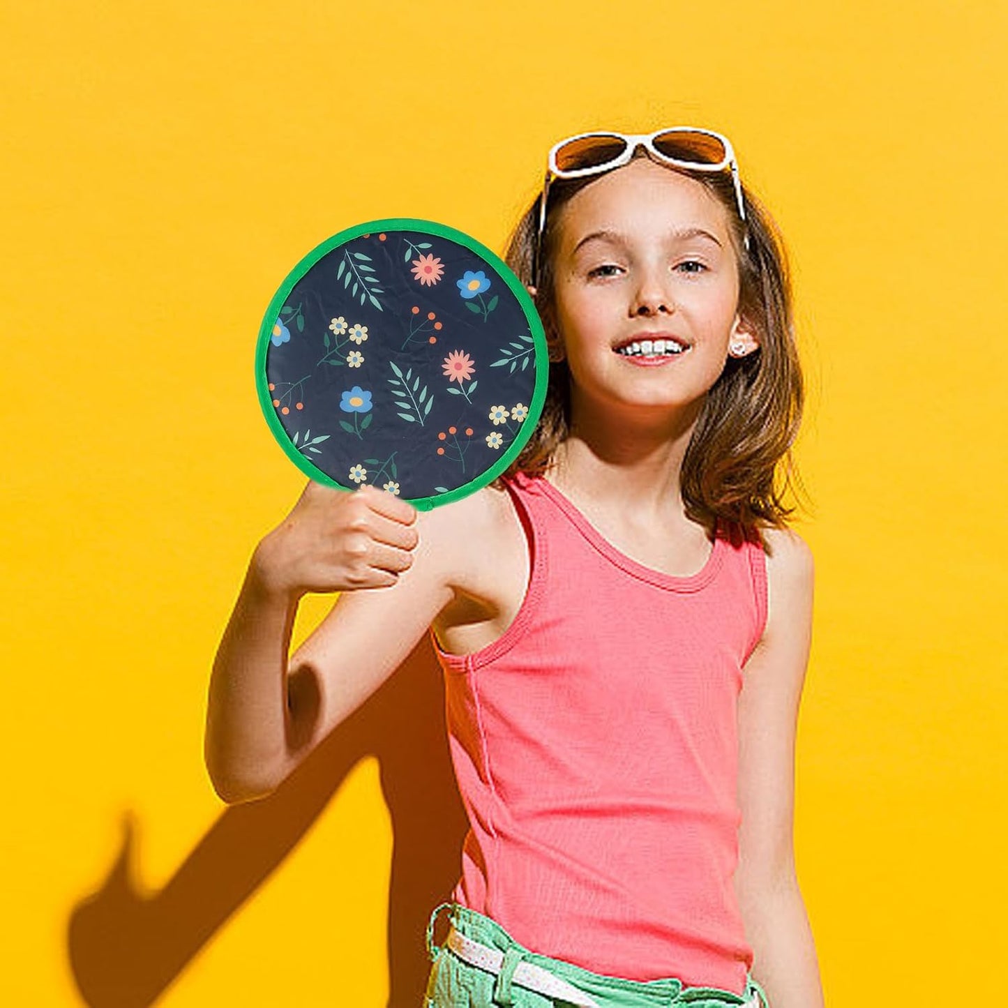 4 Styles Floral Round Foldable Hand Fan Japanese Foldable Fan Style Handheld Foldable Compact Cooling Fans,Round Folding Fan for Outdoor Games,Xmas Decoration,Festival,Party Favors,Travel,Events