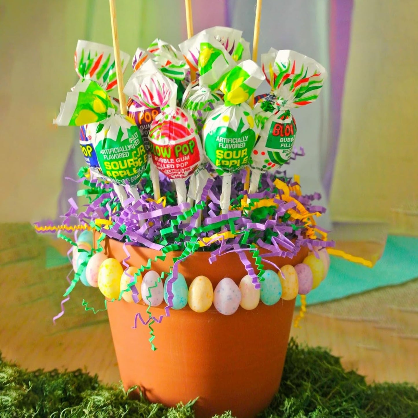 1 LB Parrot Green Crinkle Cut Paper Shred Filler Great for Gift Wrapping, Parrot Green Basket Fillers, Birthday, Gift Wrapping, Anniversary, St. Patrick's Day, Easter Party Decor Filling Supplies