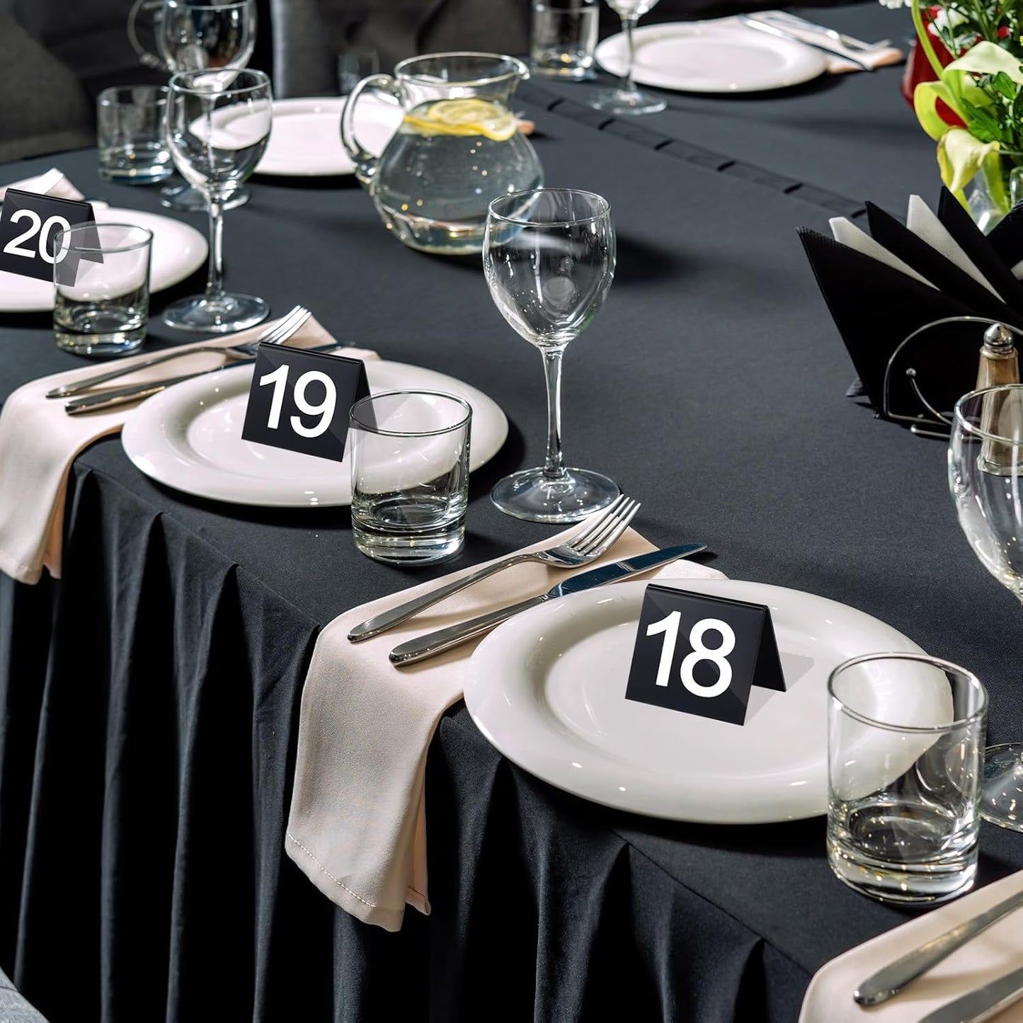 Table Numbers 1-25 Acrylic Restaurant Table Numbers Double Side Plastic Table Tent Table Numbers for Events Banquets Party Wedding Food Service Reception(Black)