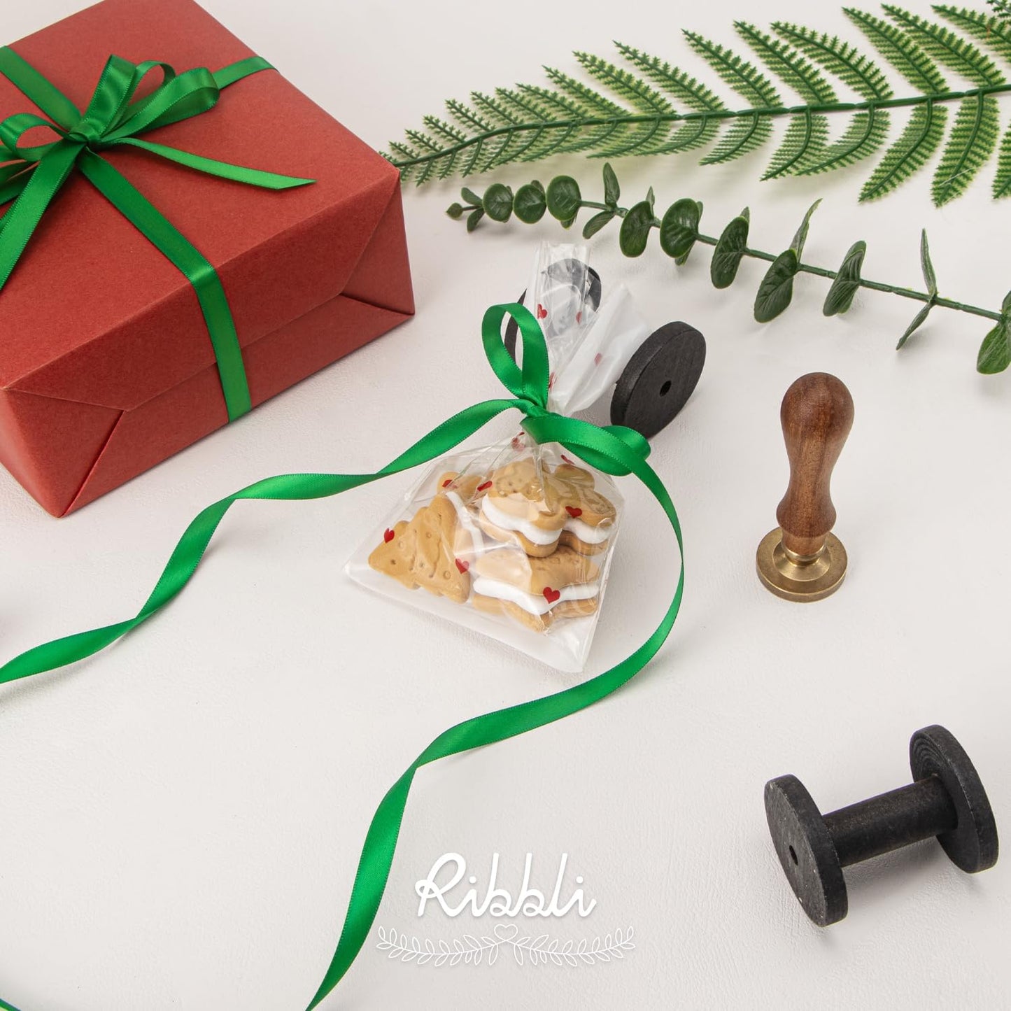 Ribbli Double Faced Emerald Green Satin Ribbon,3/8” x Continuous 25 Yards,Use for Bows Bouquet,Gift Wrapping,Floral Arrangement