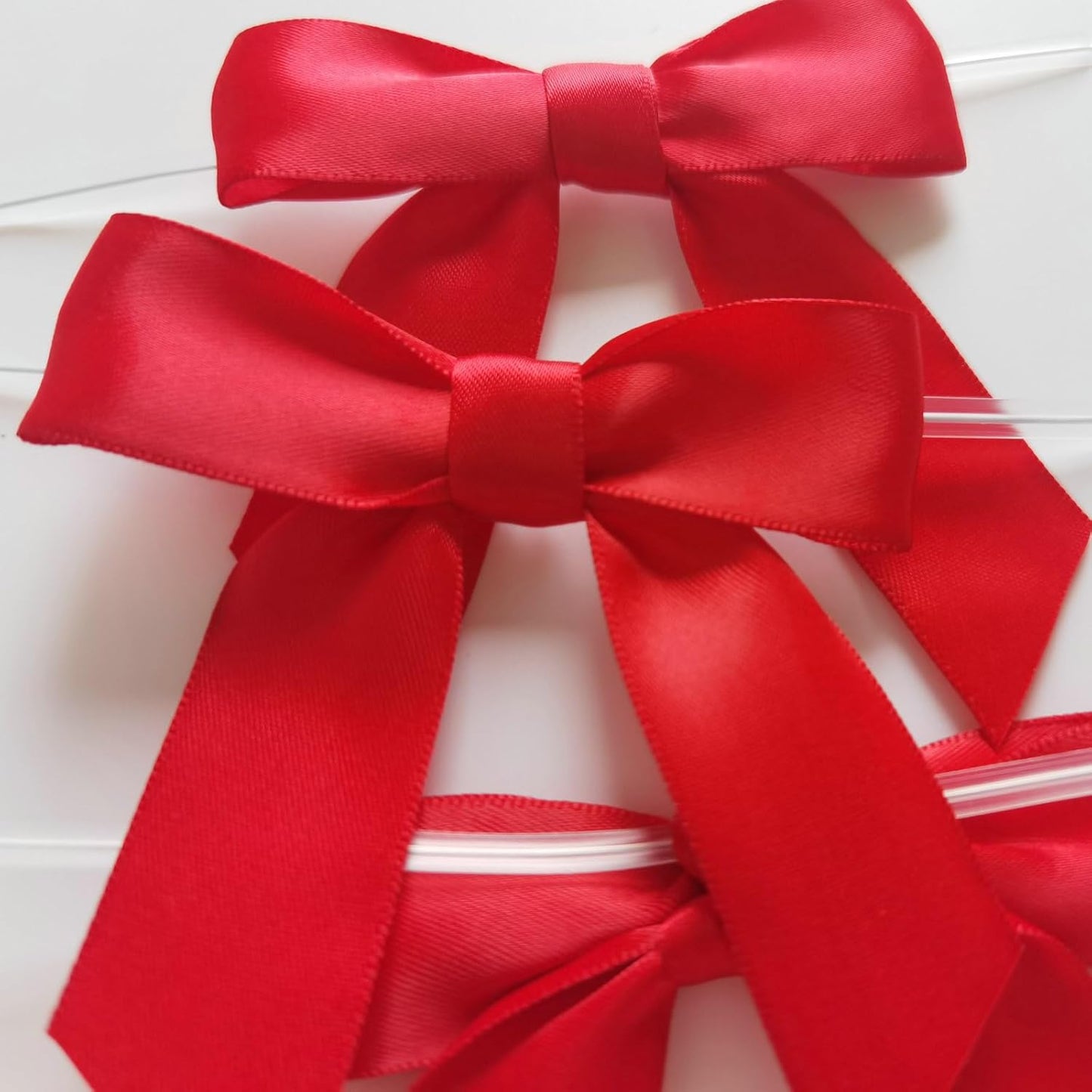 50pcs 3-1/2" Red Satin Ribbon Bows with Twist Ties Giant Bows for Christmas Holiday Gift Packing&Wrapping (Red)