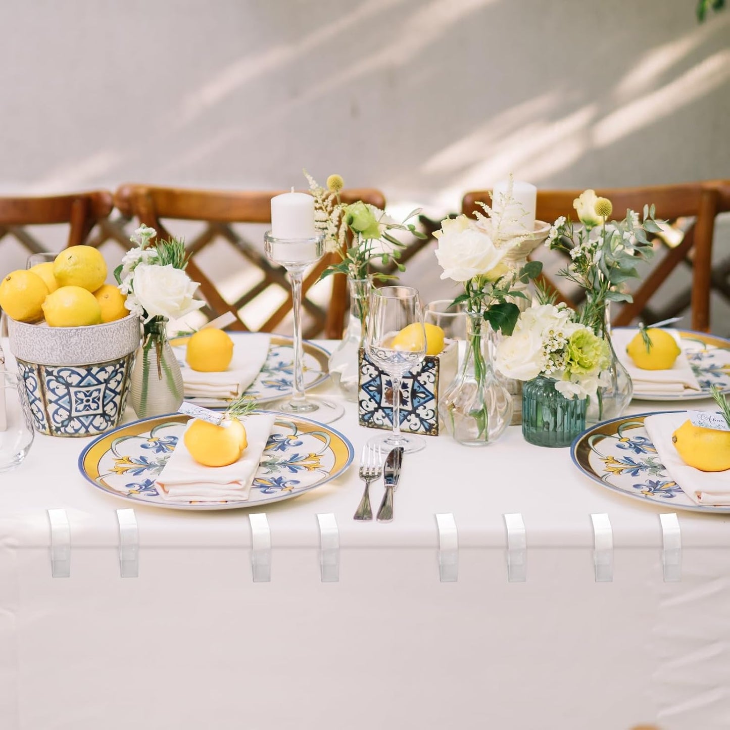 120 Pieces Transparent Clear Plastic Tablecloth Clips, Windproof Picnic Table Skirting Clamps Ideal for Outdoor Camping Picnic Christmas Weddings Banquets Graduation Parties (e Shape)