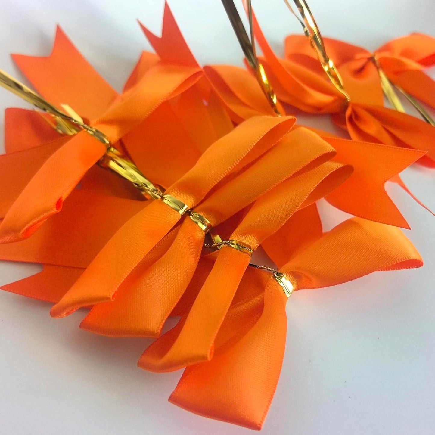 50pcs 3-1/2" Orange Twist Ties Satin Bows in Pumpkin Color Twist Tie Bows for Thanks Giving Halloween Wrapping Fish Tail Cutting(Orange)