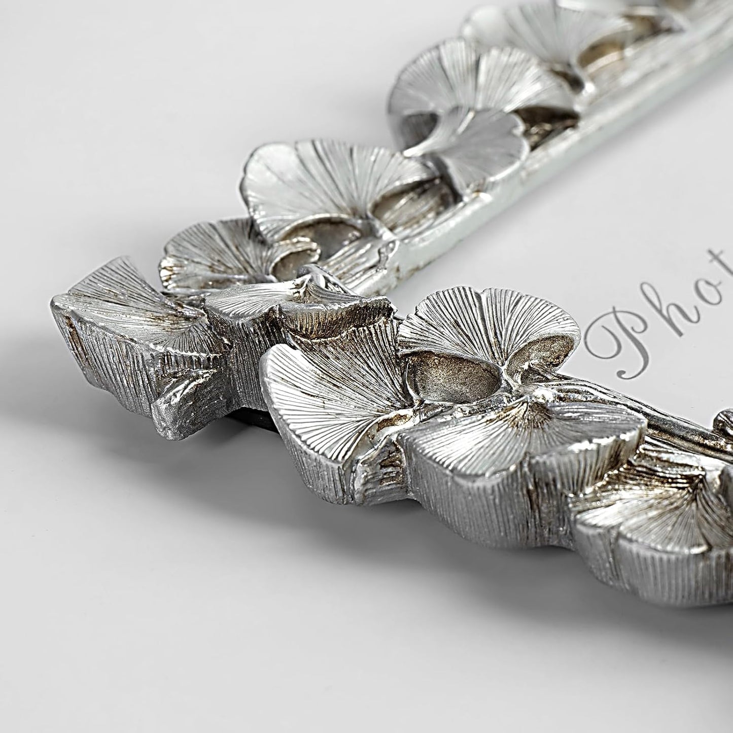 Cuspin Silver 5x7 Picture Frame, Vintage Silver Ornate Leaf Textured Hand-Crafted Resin Frames with Glass Front, Antique Photo Frame for Tabletop Display, Retro Design Home Decor