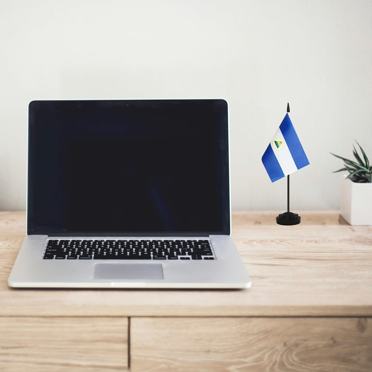 2 Pack Nicaragua Desk Flag Set, Nicaraguan Desktop Small Miniature Table Office Flag with 12" Black Pole and Black Base, Offices, Classroom, Home, Festival Decoration (Nicaragua)