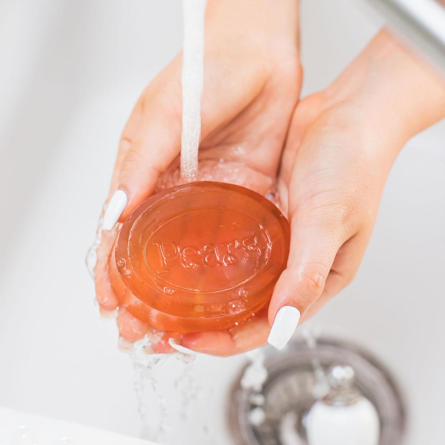 PEARS Glycerin Soap, Transparent Amber with Natural Oils, 6-Pack – Pure & Gentle Cleanser for Soft, Glowing Skin, 4.4 Oz Ea