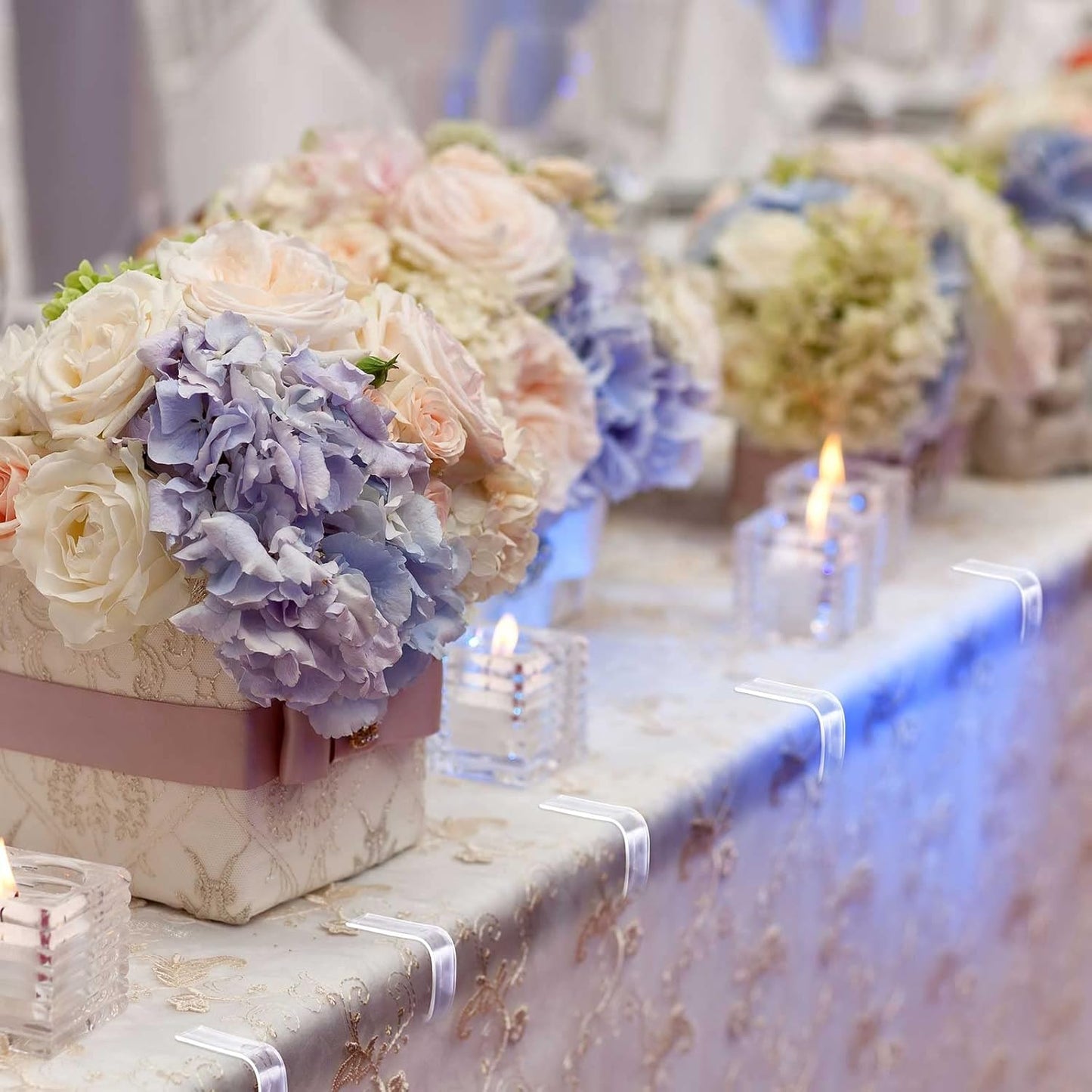 Eccliy 150 Pieces Transparent Clear Tablecloth Clips Plastic Table Cloth Clips Windproof Table Cover Holder Clamps Tablecloth Cloth Holder for Christmas Wedding Party Indoor Outdoor Camping Picnic