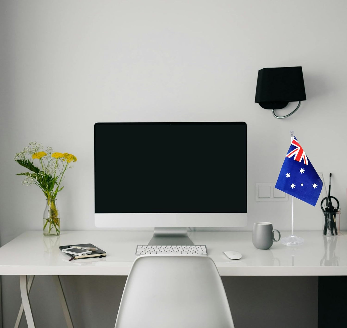Australia Desk Flag, Australian Table Office Flag with Metal Pole and Stand Base, International Country Flags, Festival Event Celebration, Classroom Meeting Desktop Decor (Australia)