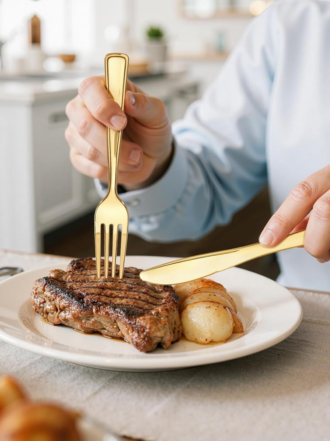 WDF 180 Pieces Disposable Plastic Gold Silverware Cutlery - Disposable Flatware Set 60 Forks, 60 Knives and 60 Spoons - Heavy Duty Gold Plastic Cutlery - Utensils for Party, Wedding, Thanksgiving