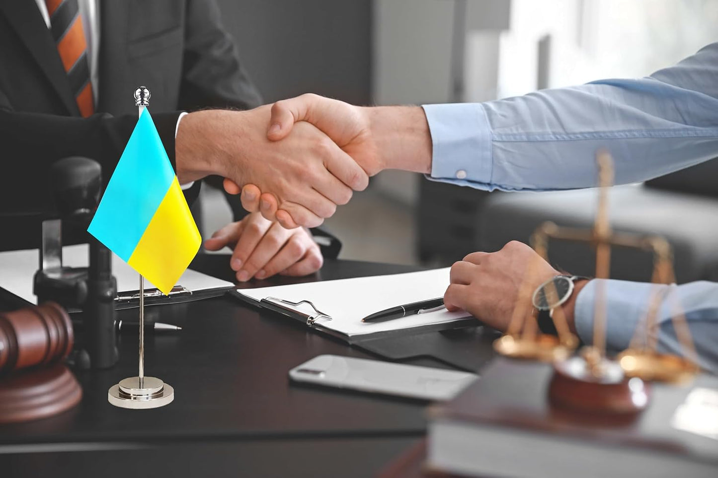 Ukraine Ukrainian Deluxe Desk Flag Set Small Mini Miniature Ukraine Ukrainian Table Desktop Flags,Festival Events Celebration,Office Decoration-2 Pack