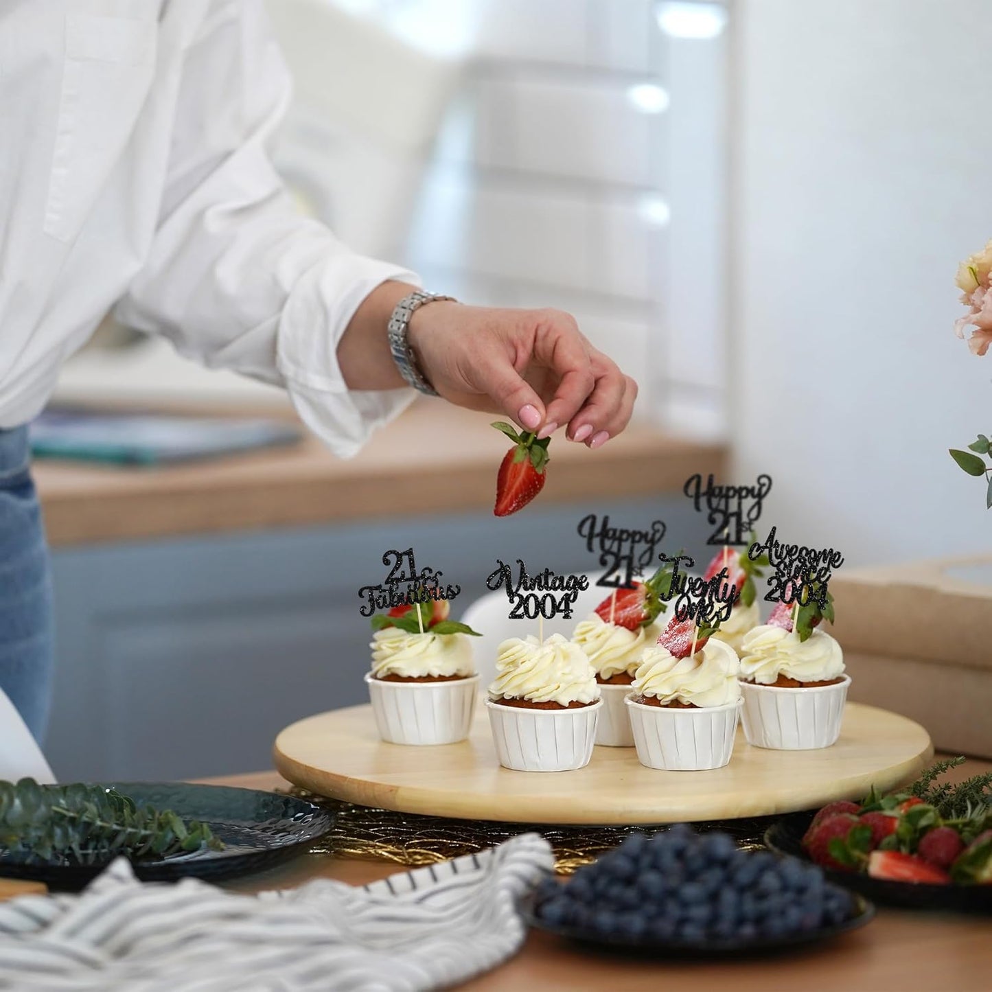 30Pcs Happy 21st Birthday Cupcake Toppers Glitter Awesome Since 2004 Twenty-one 21 Fabulous Vintage 2004 Cupcake Picks for 21st Birthday Anniversary Retirement Party Cake Decorations Supplies Black