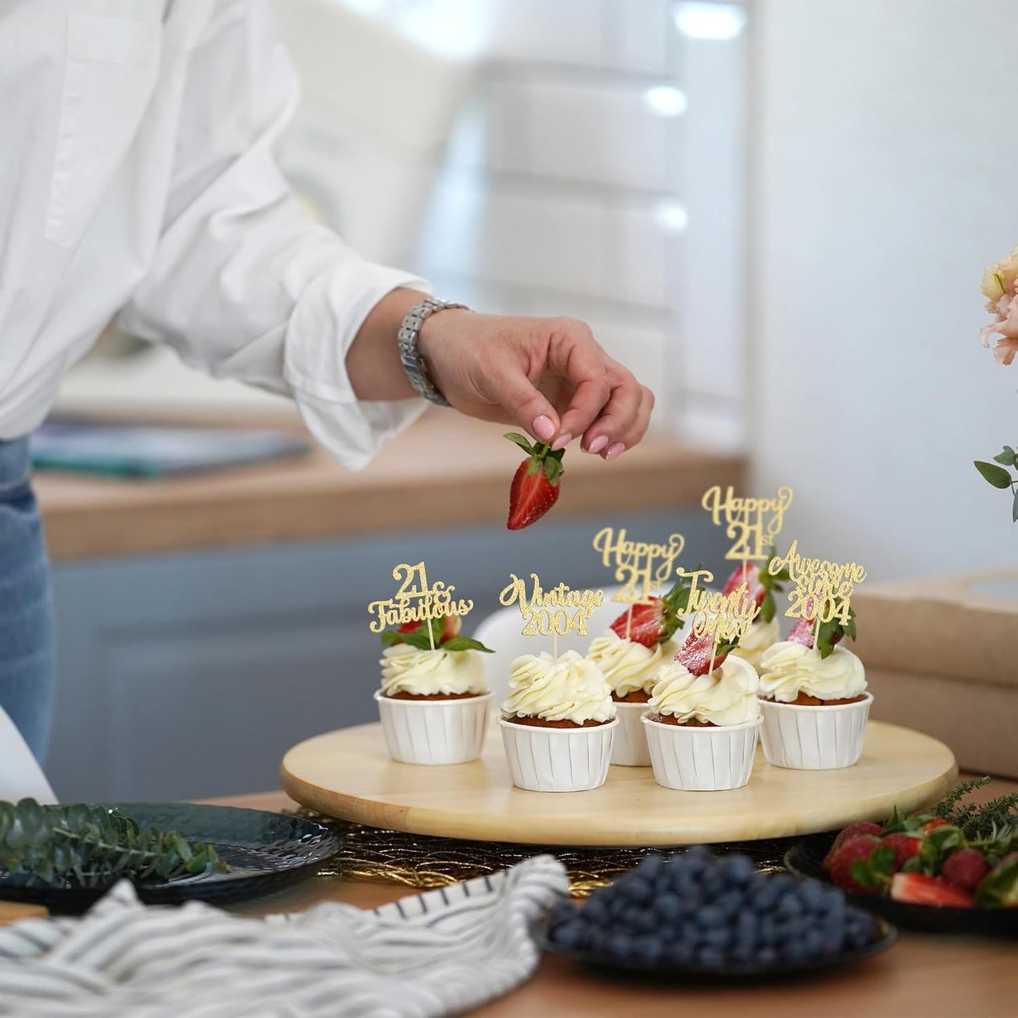 30Pcs Vintage 2004 Cupcake Toppers Glitter Twenty-one Happy 21st Birthday 21 Fabulous Cupcake Picks Awesome Since 2004 Cake Decorations for 21st Birthday Anniversary Retirement Party Supplies Gold