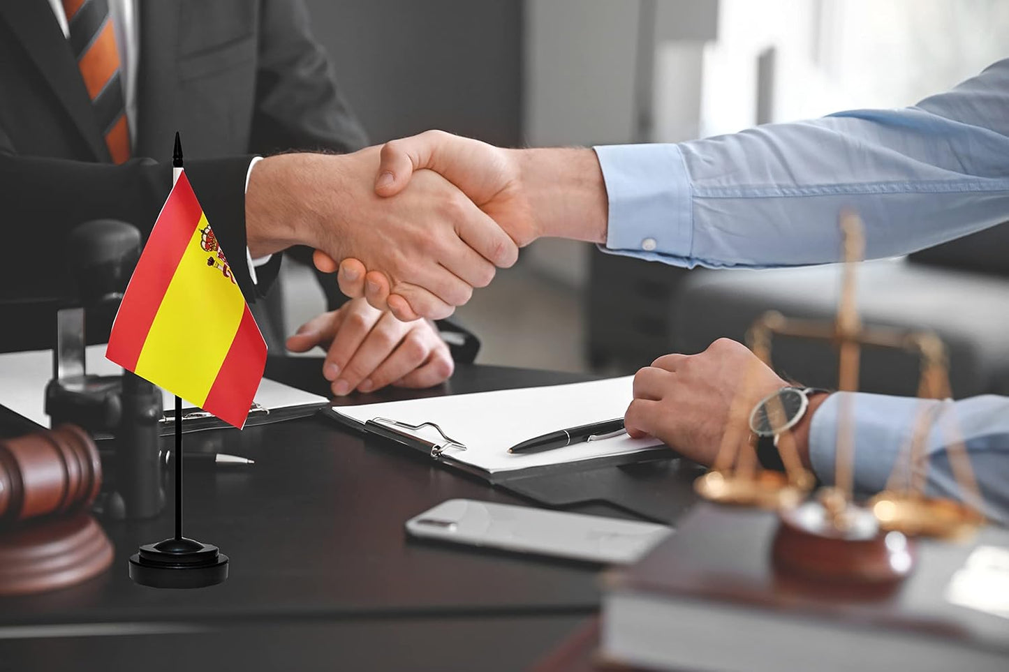 Spain Spanish Deluxe Desk Flag Set, Small Mini Miniature Spain Spanish Table Desktop Flags With Solid Pole, Black Base and Spear Top(2 Pack)