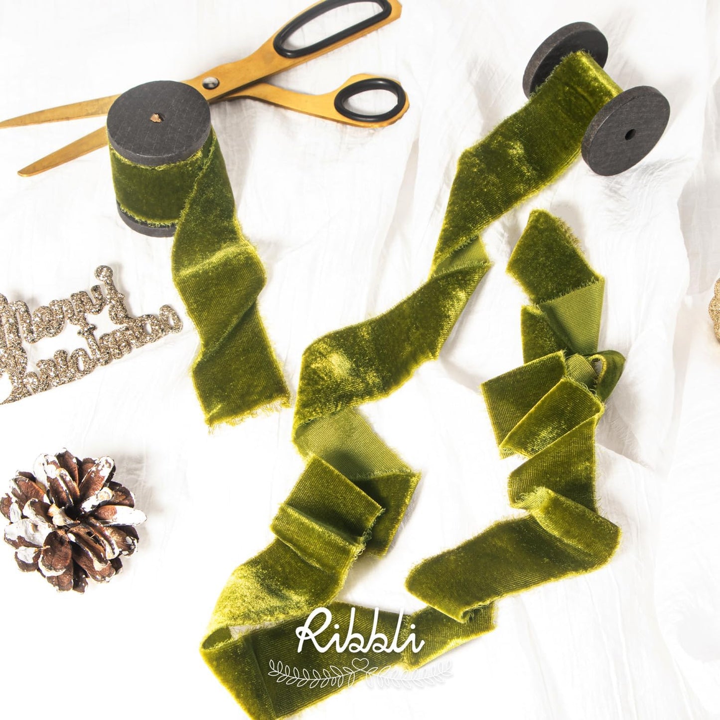 Ribbli Moss Green Velvet Ribbon 1.5 Inch Handmade Frayed Vintage Christmas Ribbon for Gift Wrapping Christmas Tree Ornament Wreath Craft Home Decor -Total 3 Yards with Wooden Spool