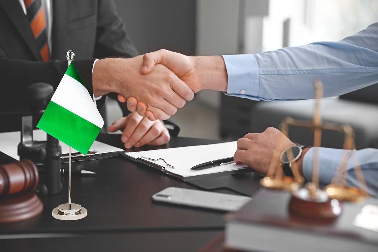 Nigeria Nigerian Deluxe Desk Flag Set Small Mini Miniature Nigeria Nigerian Table Desktop Flags,Festival Events Celebration,Office Decoration-2 Pack