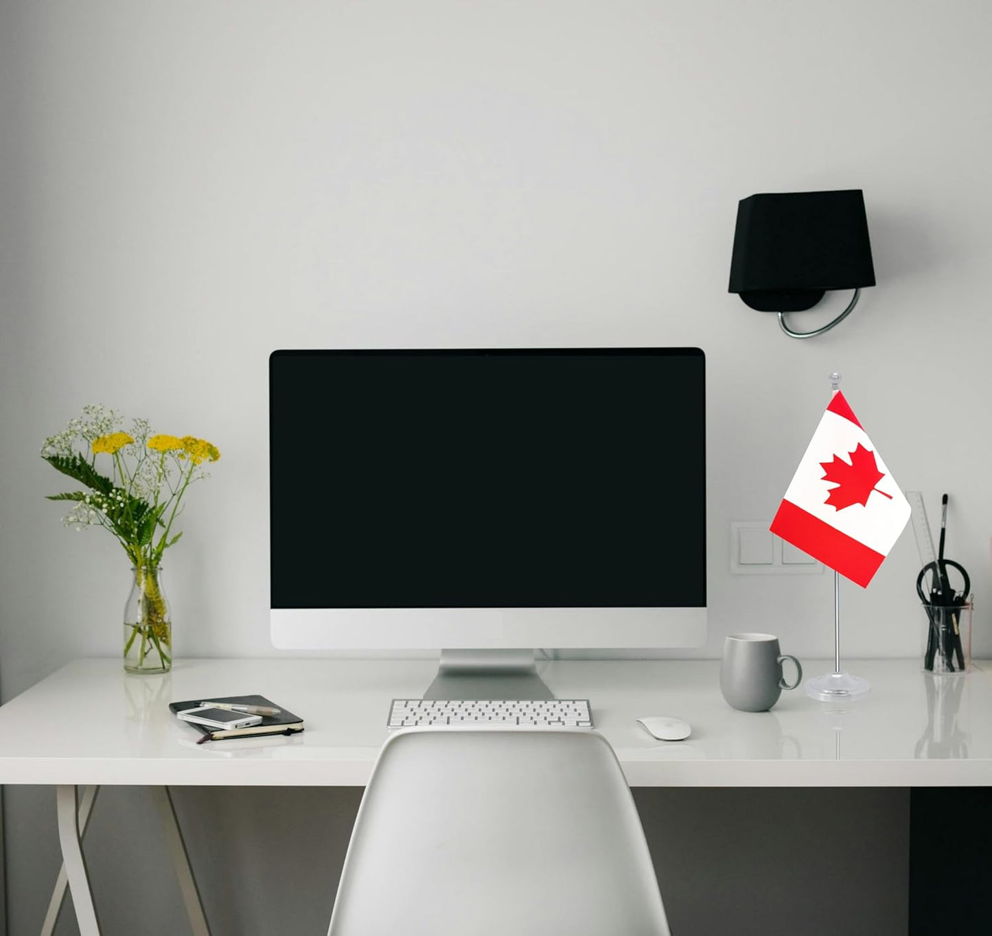 Canada Desk Flag, Canadian Table Office Flag with Metal Pole and Stand Base, International Country Flags, Festival Event Celebration, Classroom Meeting Desktop Decor (Canada)