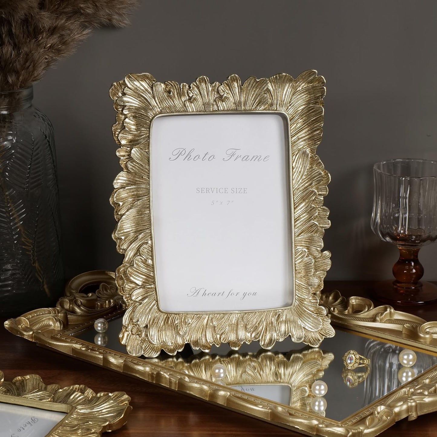 Cuspin Gold 5x7 Picture Frame, Vintage Gold Palm Leaves Textured Hand-Crafted Resin with Glass Front Elegant Retro Vintage Design Photo Frame for Wall and Tabletop Display Home Decor