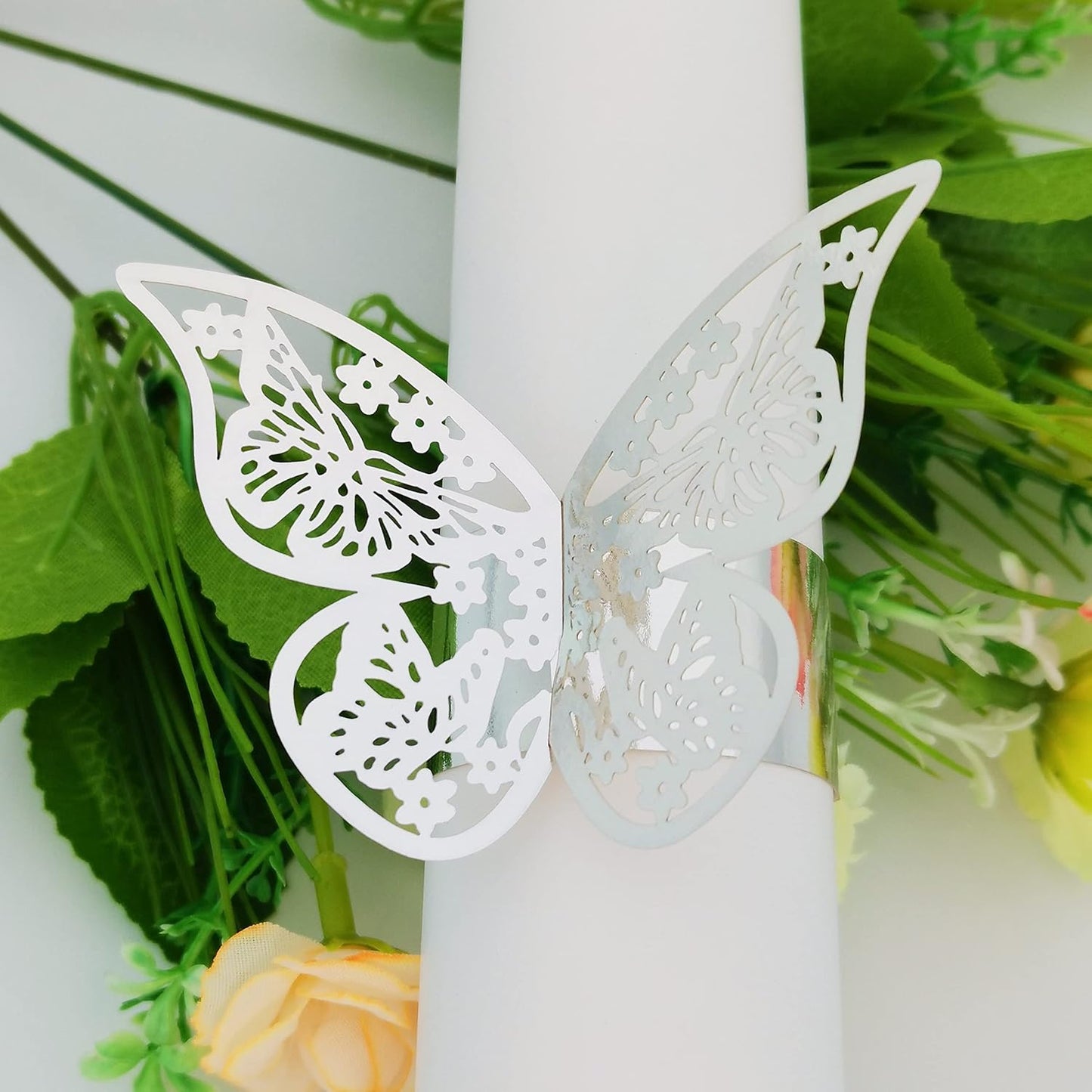 Butterfly Silver Paper Napkin Rings Set of 100 pcs，3D Laser Cut Foil Cutout Paper Napkins Holder,Disposable Serviette Rings for Tables,Decorations,Wedding,Dinner,Party Decor (Silver)