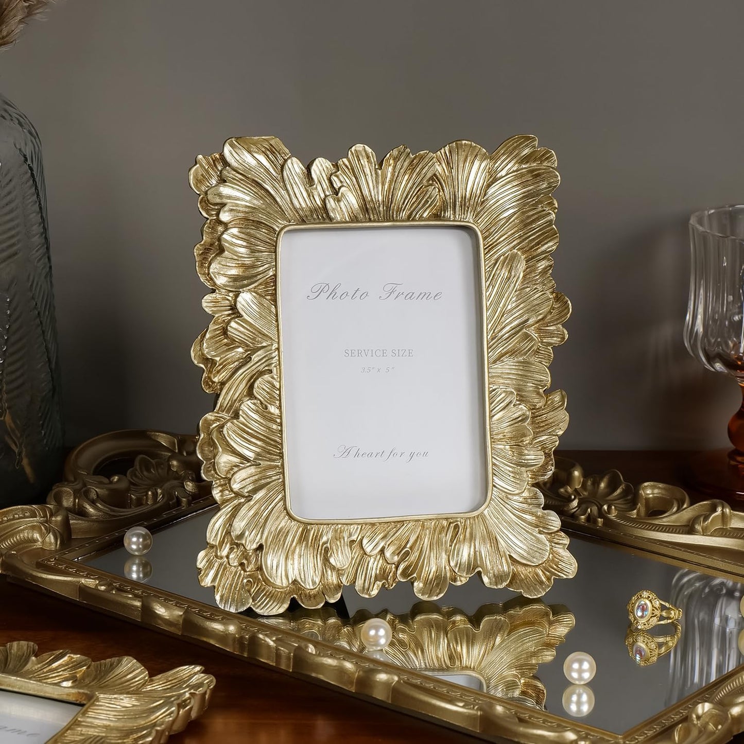 Cuspin Small Gold Picture Frame 3x5 Frames, Vintage Gold Palm Leaves Textured Hand-Crafted Resin with Glass Front Elegant Retro Vintage Design Photo Frame for Wall and Tabletop Display Home Decor