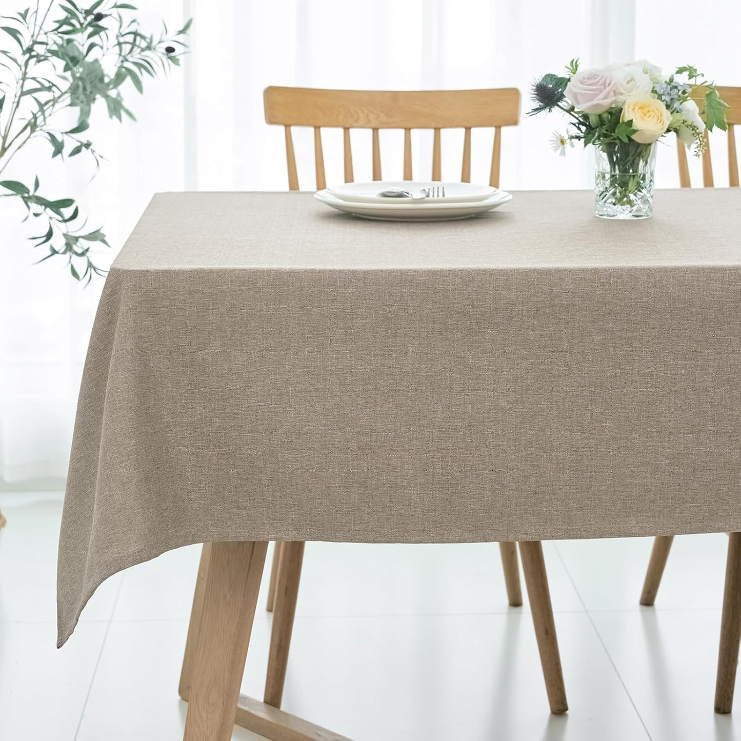 maxmill Linen Textured Rectangular Tablecloth Water Resistant Wrinkle Free Spill-Proof Stain Proof Table Cloth for Dining Room Decoration, Banquet Party Wedding Holiday Dinner, 60 x 84 Inch, Mocha