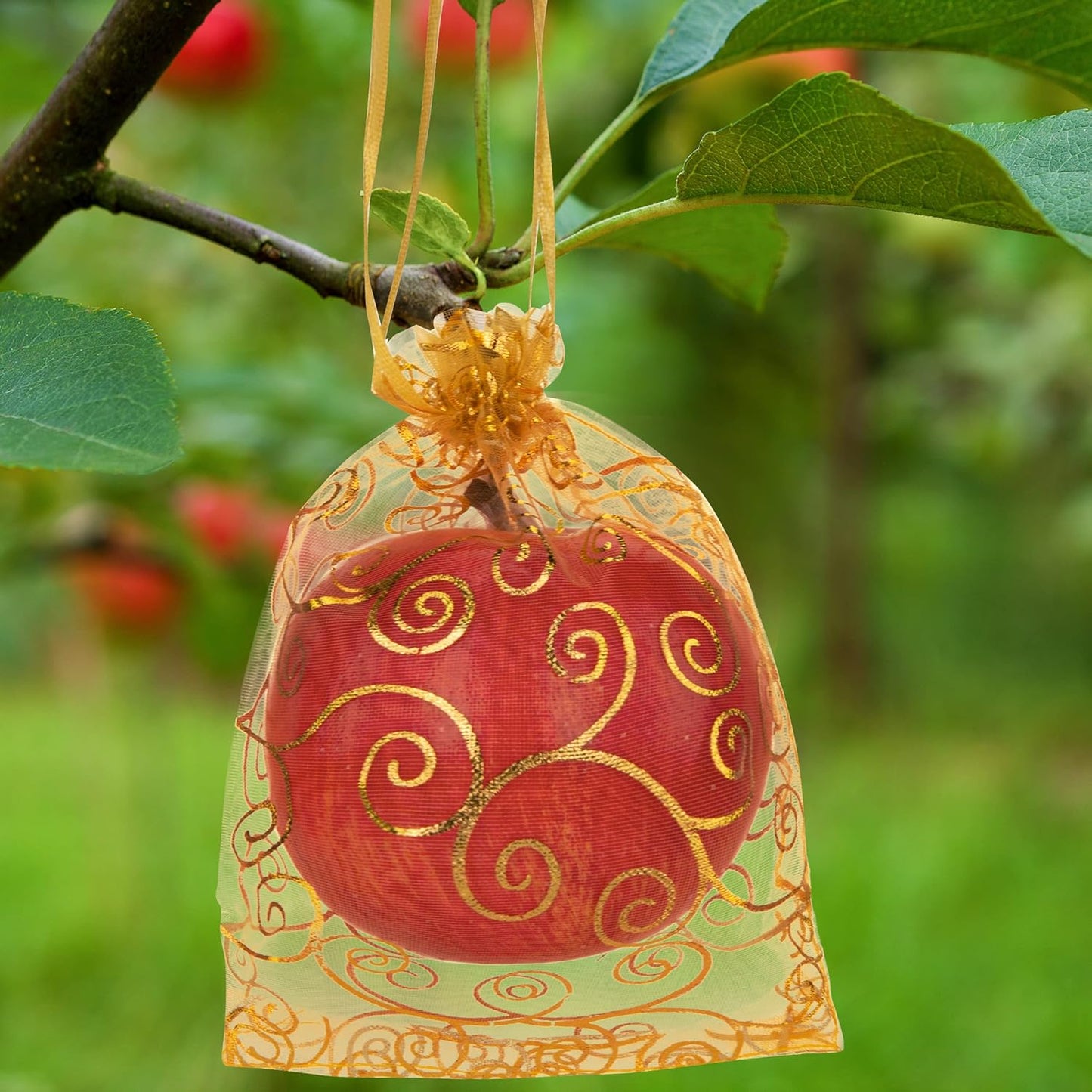 Staruby Organza Gift Bags 100Pcs Gold Sheer Organza Bag 5x7 Inch Mesh Favor Bags Drawstring Jewelry Rattan Printed Gift Pouches for Wedding Party Favors Couple Shower Christmas Gifts Candy Bags