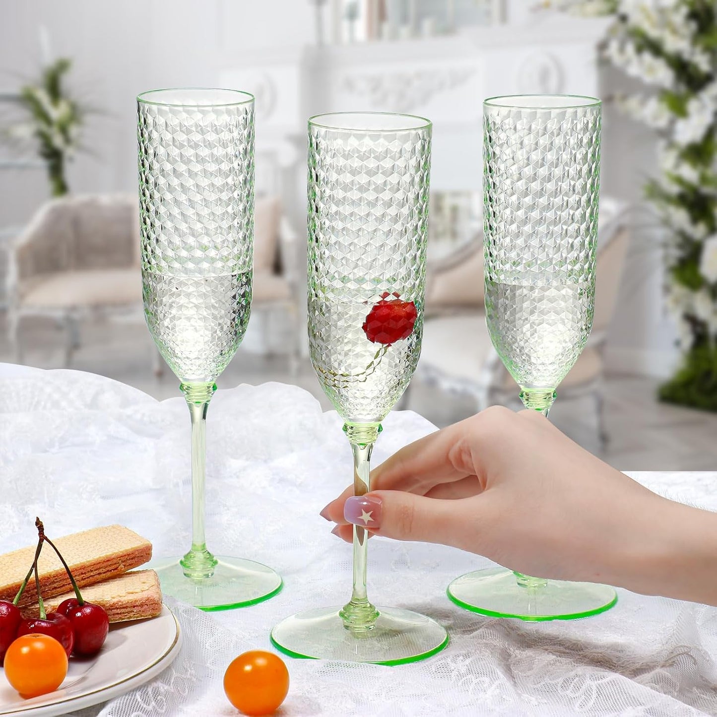 XUWAIDSGN 24 Pack Green Detachable 2 piece Champagne Flutes 5.5 Oz Unbreakable Plastic Mimosa Disposable Champagne Glasses Drinking Cups Stemmed Reusable Wine Toasting Glasses for Wedding