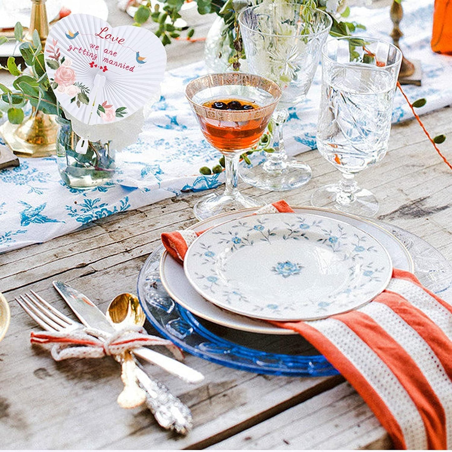 ZWIN 48 Pcs Heart Shaped Paper Fans for Wedding Pocket Folding Paper Fans with Plastic Handle White Blank Fans for Guest Celebration Party Decoration