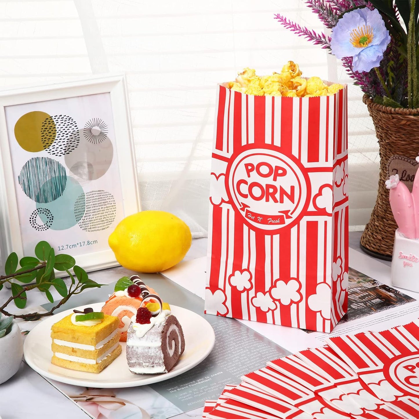 200 Pcs Paper Popcorn Bags Bulk 2 oz Large Flat Bottom Boxes Red and White Disposable Container Sleeve Movie Night Popcorn Bucket for Retro Movie Themed Party Carnival Supplies (Red and White)