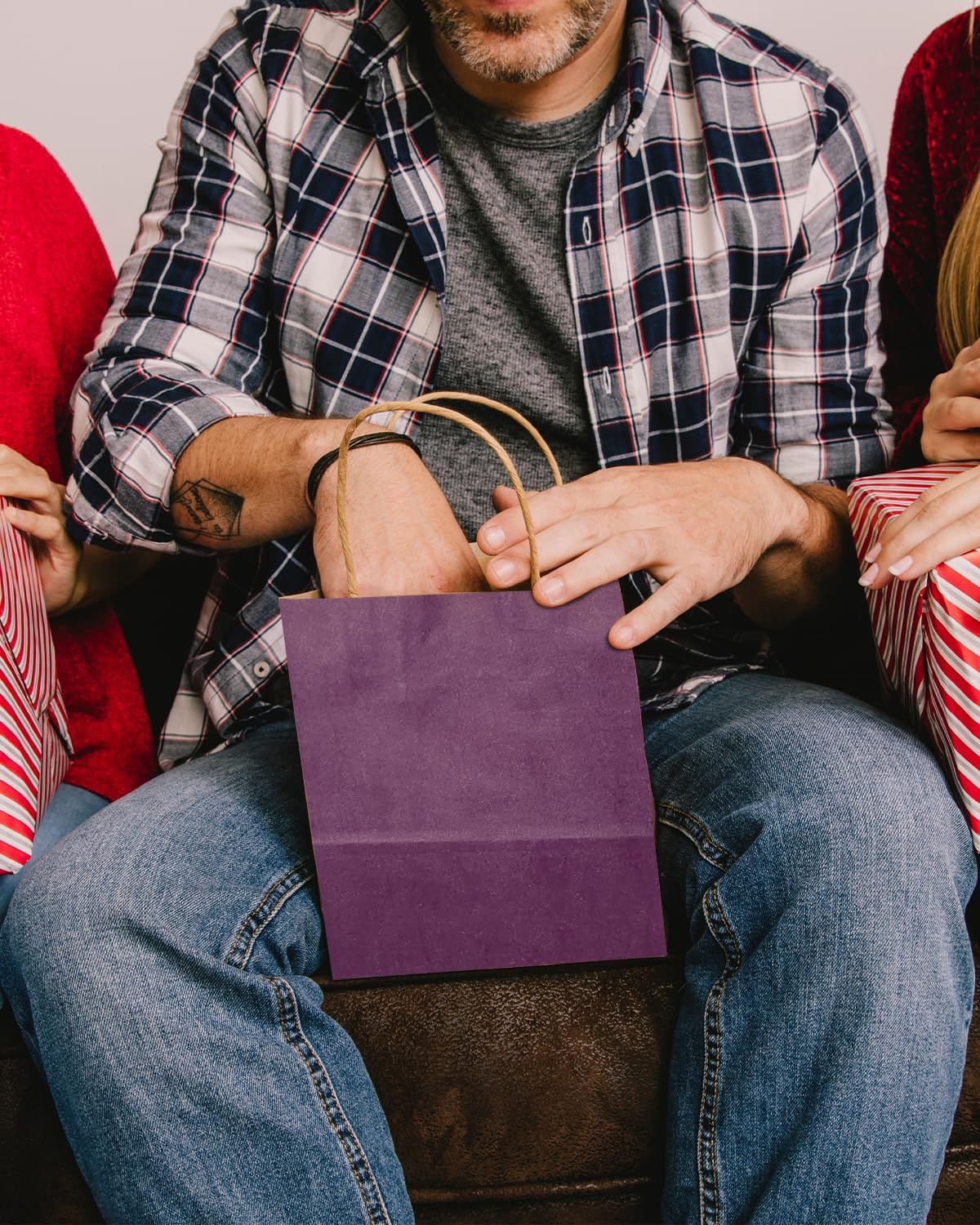 qiqee Aubergine Gift Bag with Handles Bulk 24Pcs Paper Bags -8.3"x6"x3. 15" Party Favor Bags - Solid Color