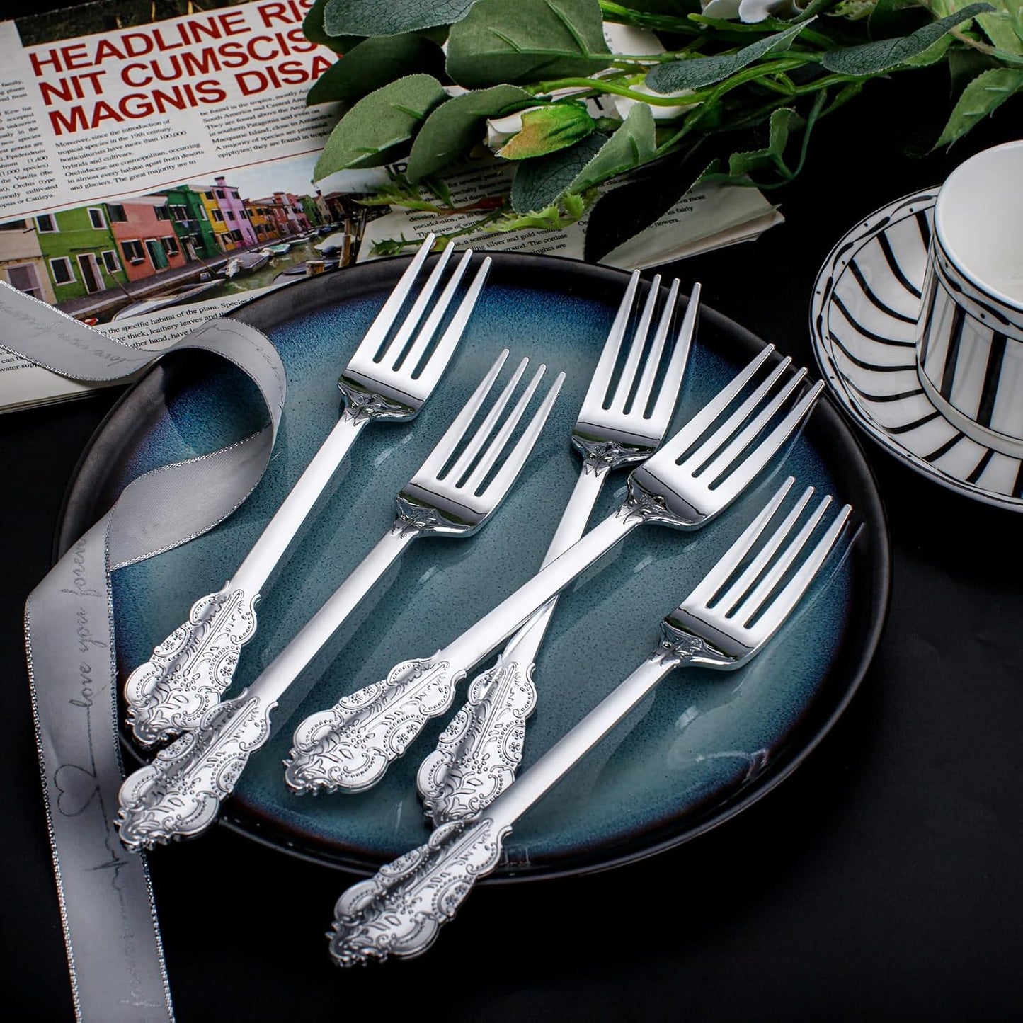 WDF 100 Piece Silver Forks Disposable - 7.48 Inch Silver Plastic Forks - Baroque Silverware for Dessert Cake - Heavy Duty Plastic Fork for Christmas Party, Wedding or Daily Using