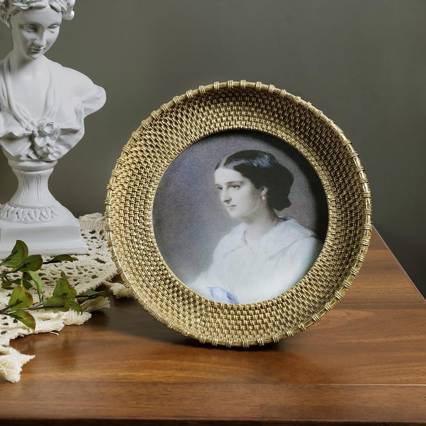 Cuspin Vintage Gold 5x5 Picture Frame, Gold Metal Rattan Textured Hand-Crafted Photo Frame with Glass Front Antique Picture Frame for Tabletop Display & Wall Display, Retro Design Home Decor