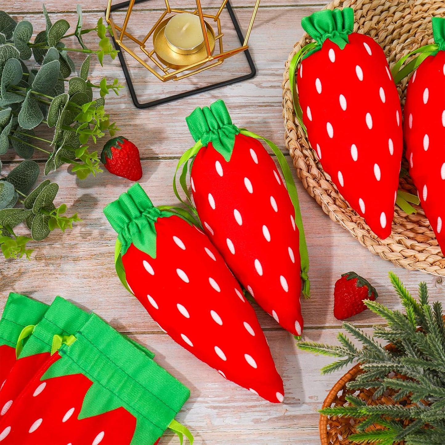 Whaline 12Pcs Strawberry Shaped Treat Bags Red Green Strawberry Drawstring Bags Cute Fruit-Themed Gift Pouches for Item Storage Jewelry Packaging