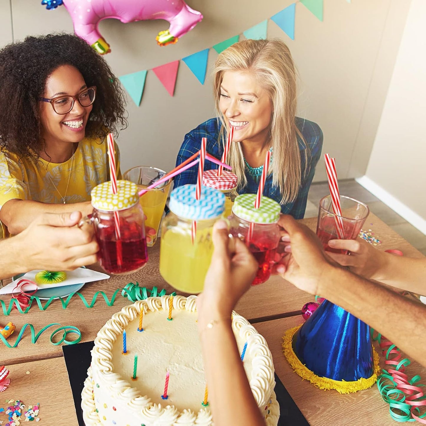 Vesici 9 Inch Plastic Striped Straws Reusable with Cleaning Brush Red Striped Hard Drinking Straws for Christmas Party Decoration Supplies(Red and White,102 Pcs)