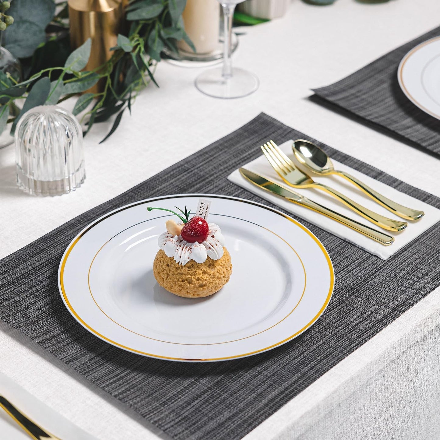 N9R 100PCS Gold Plastic Plates, 10.25 inch White Disposable Dinner Plate with Gold Rim, Heavy Duty Plates for Party Wedding and Birthday