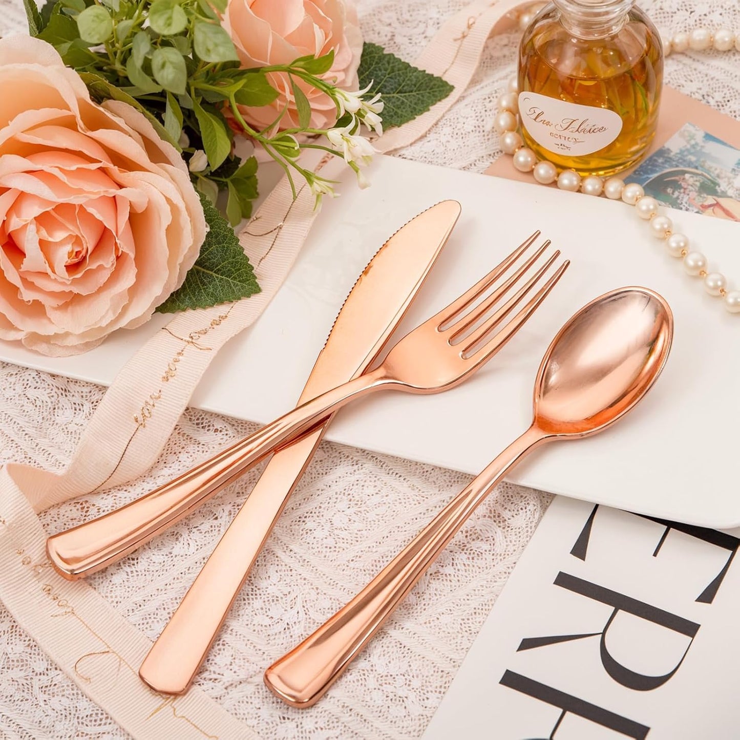 bUCLA 600PCS Rose Gold Plastic Silverware Set - Disposable Rose Gold Plastic Cutlery Include 200 Knives, 200 Forks, 200 Spoons for Party, Wedding & Mother’s Day