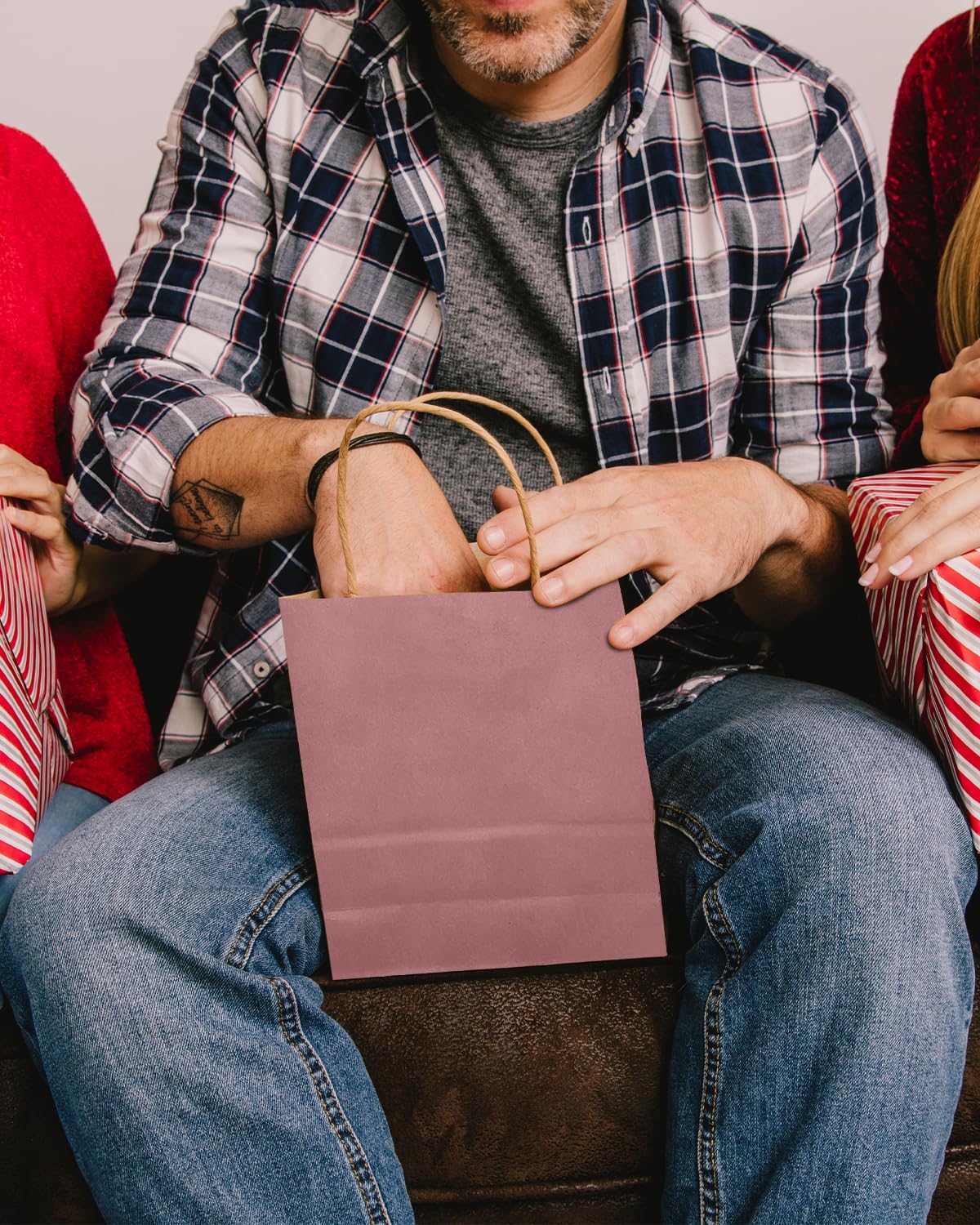 qiqee Dusty Rose Brown Gift Bag with Handles Bulk 24Pcs Paper Bags -8.3"x6"x3. 15" Party Favor Bags - Solid Color