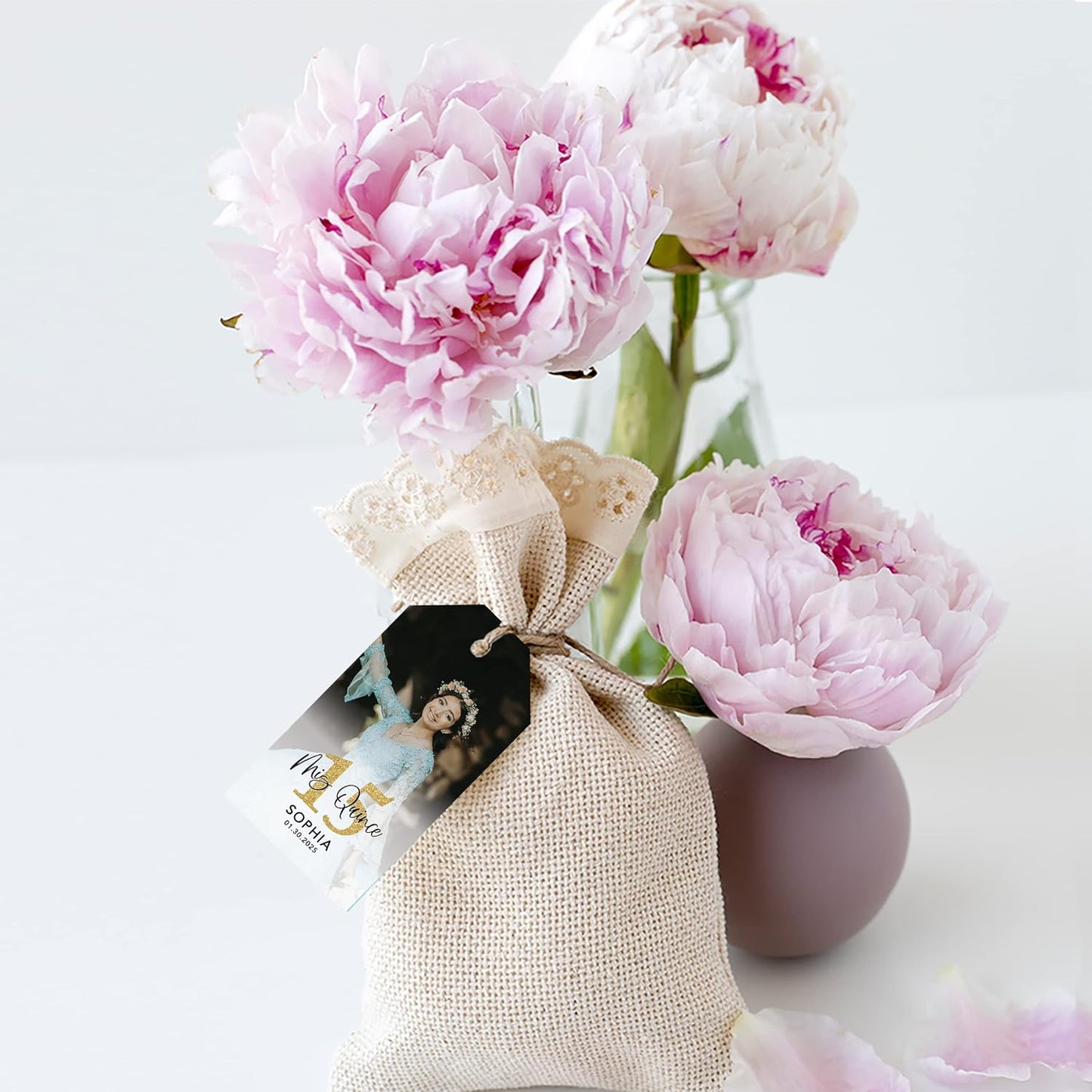 Andaz Press 40-Pack Personalized Quinceañera Favor Tags with String, Classic Gift Tags Mis Quince with Custom Photo for Quince Años, XV, 15th Birthday, Favor Gifts, Quinceanera Decorations