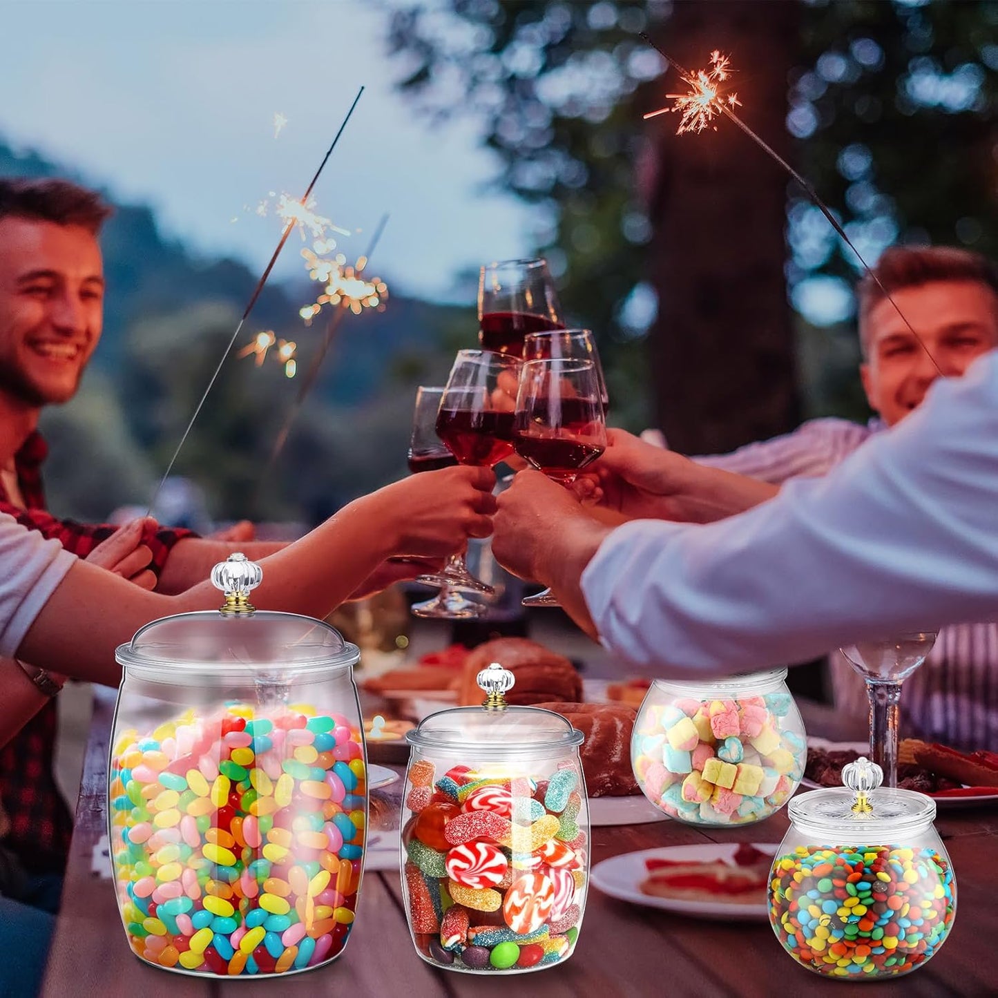 Nuogo 6 Pcs Plastic Candy and Cookie Jar with Lids Decorative Apothecary Jars Candy Buffet Containers Clear Airtight Food Storage Canister Home Decoration(30/42/64/80/90 oz,Classic, Stylish)