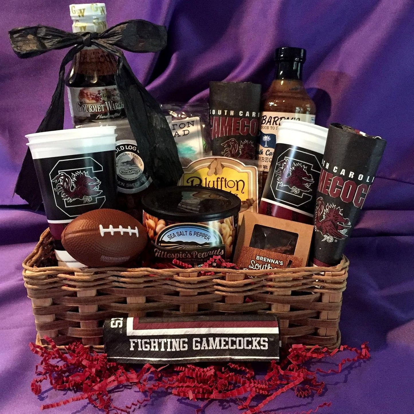 1 LB Deep Red Crinkle Cut Paper Shred Filler Great for Gift Wrapping, Deep Red Basket Fillers, Birthday, Gift Wrapping, Anniversary, Halloween Thanksgiving Christmas Party Decor Filling Supplies