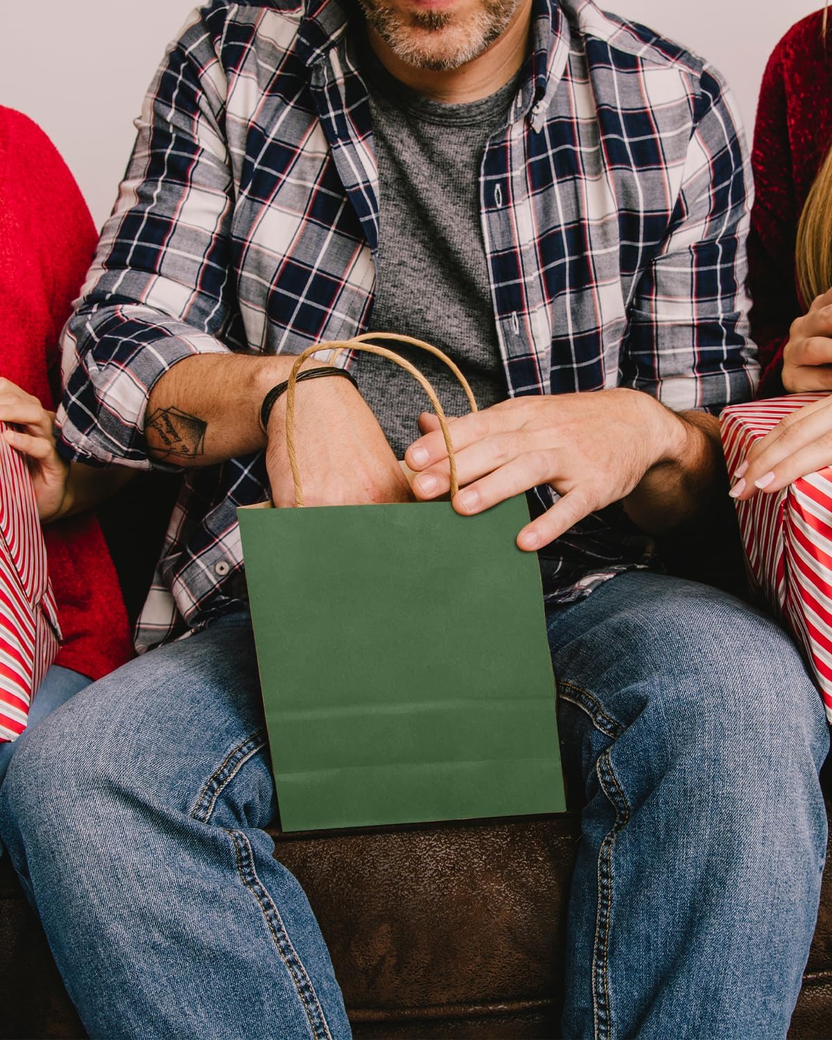 qiqee Dark Olive Green Gift Bag with Handles Bulk 24Pcs Paper Bags -8.3"x6"x3. 15" Party Favor Bags - Solid Color