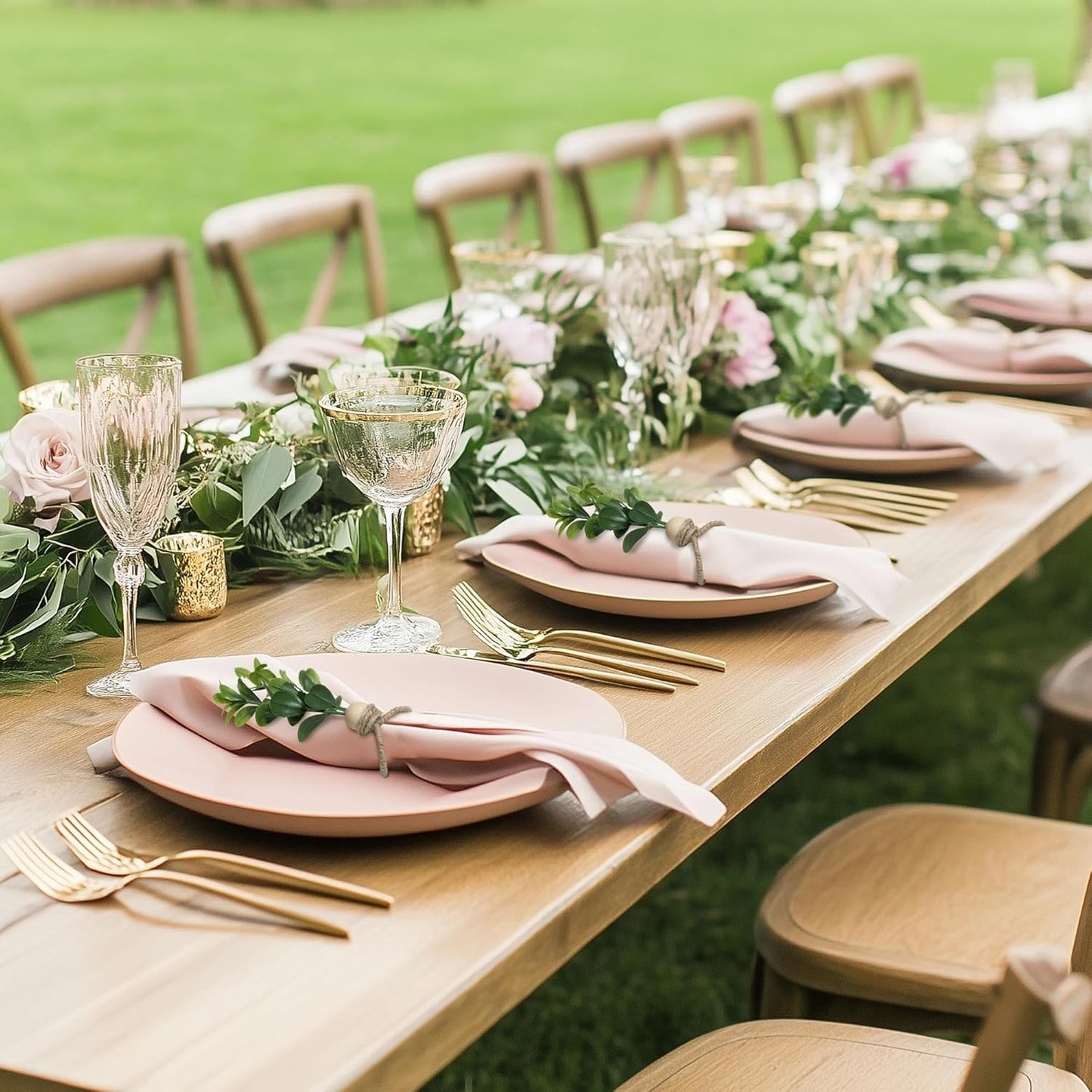 MAOANME Napkin Rings Set of 30, Rustic Eucalyptus Napkin Holder Rings with Wood Bead, Farmhouse Green Leaf Napkin Ring Bulk, Boho Napkin Ring for Wedding, Table Decor