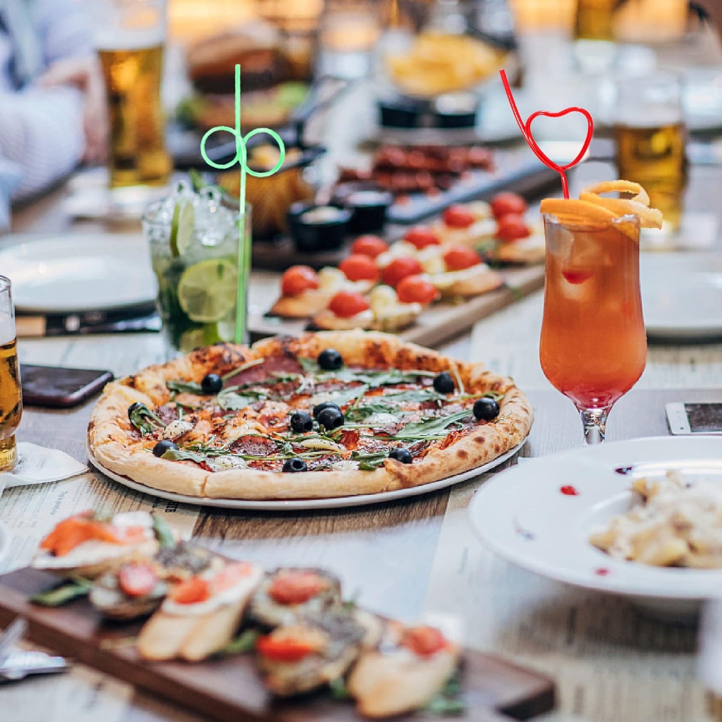 24 Pcs Silly Crazy Straws for Kids Reusable Plastic Loop Curly Crazy Drinking Straws for Classroom Activities Valentines Day Gift Christmas Birthday Wedding Party Supplies Decoration