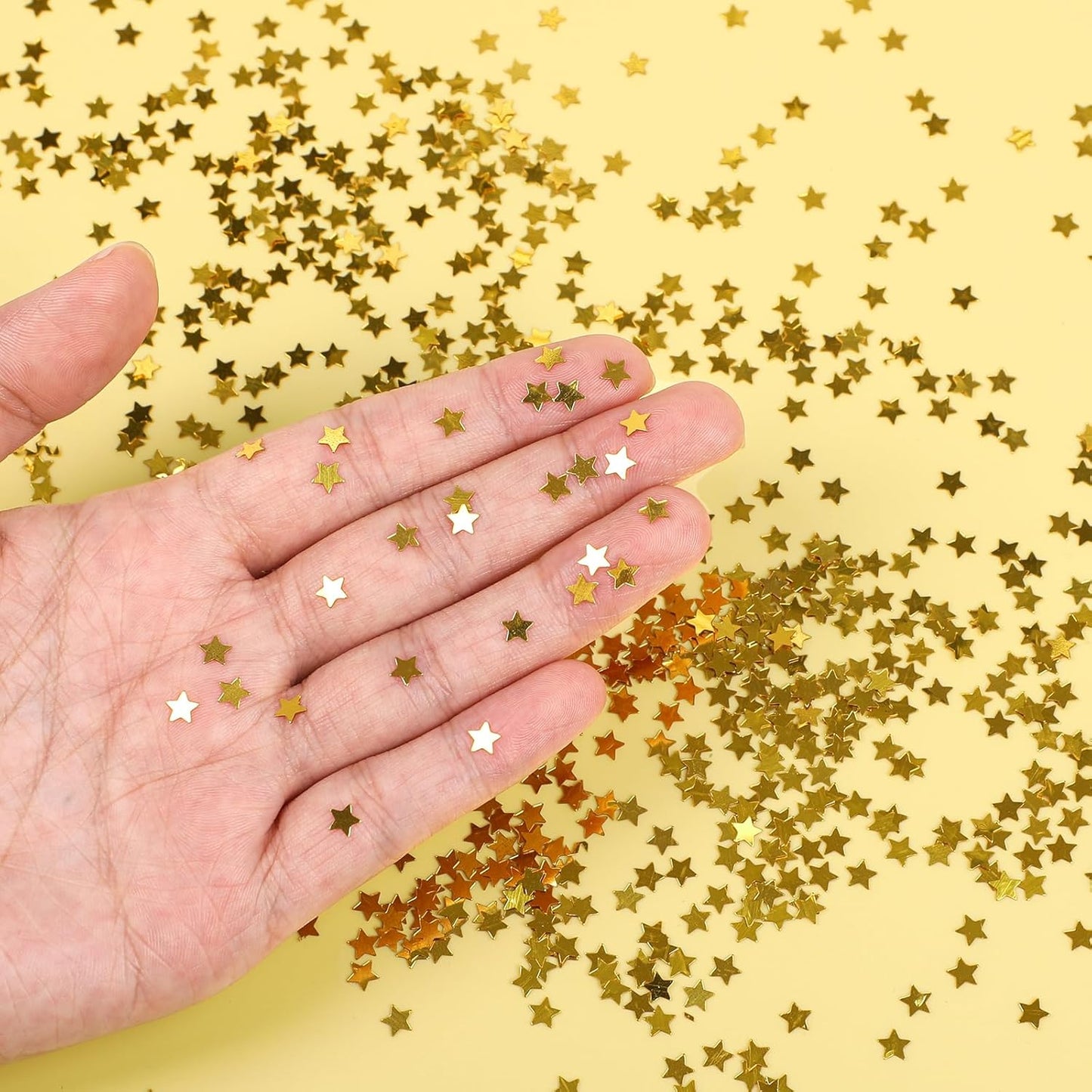 STEFORD 150g Gold Star Confetti, 6mm Glitter Stars Shiny Gold Table Confetti Metallic Sequin Sprinkle Stars for Baby Shower Wedding Christmas Valentine Party Decorations