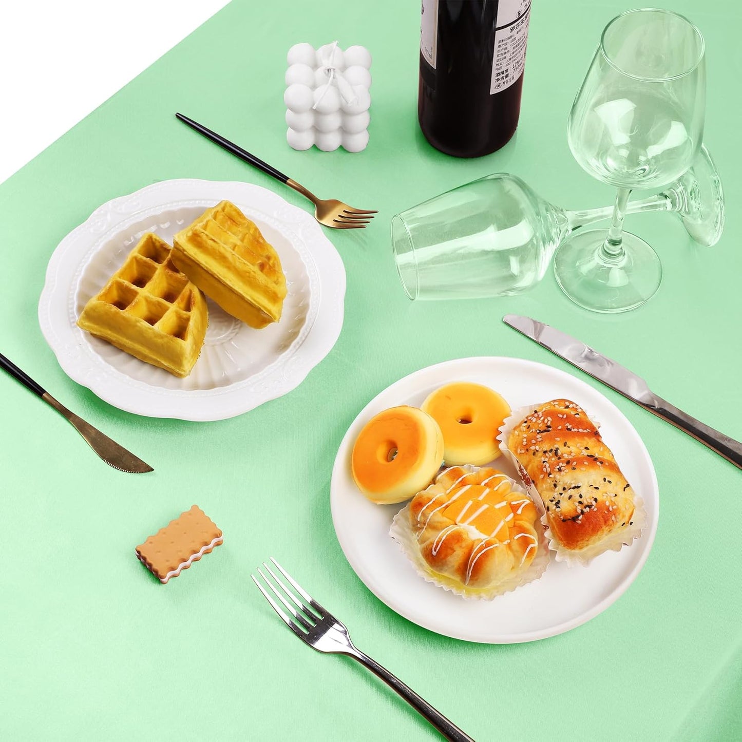 TURSTIN 4 Packs Gradient Sage Green Satin Tablecloth 102 x 58 Inch Overlay Satin Table Cover Rectangle Bright Silk Tablecloth Smooth Fabric Table Decoration for Wedding Banquet Party Events