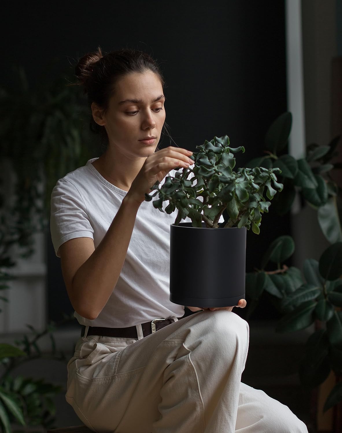 D'vine Dev 2 Pack 6.5 Inch Modern Plastic Plant Pots, Small Garden Planters for Plant with Drainage Holes and Saucers, Black Color, 74-Y-L-1