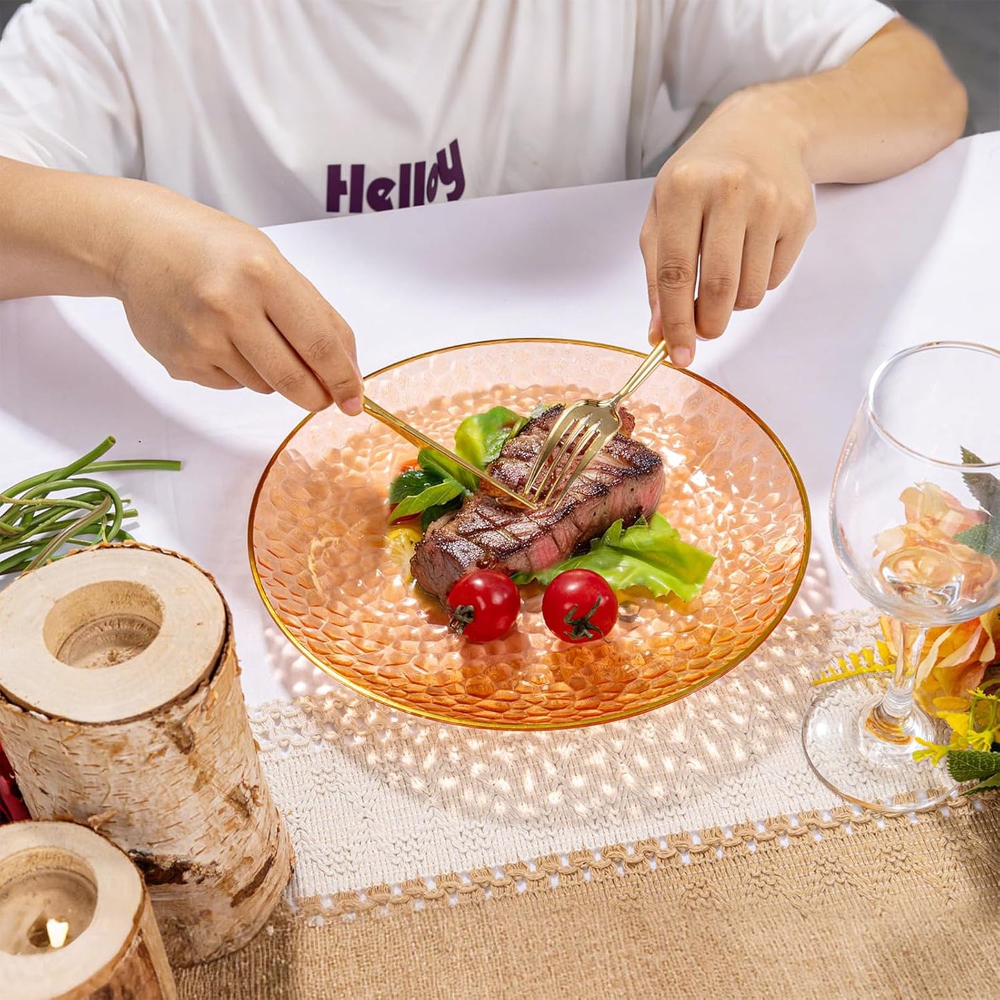 Rubtlamp 100Pcs Thanksgiving Plastic Dinner Plates, 10 Inch Disposable Orange Dinner Plates, Heavy Duty Plates with Gold Rim, Hammered Disposable Plastic Party Plates For Event Party