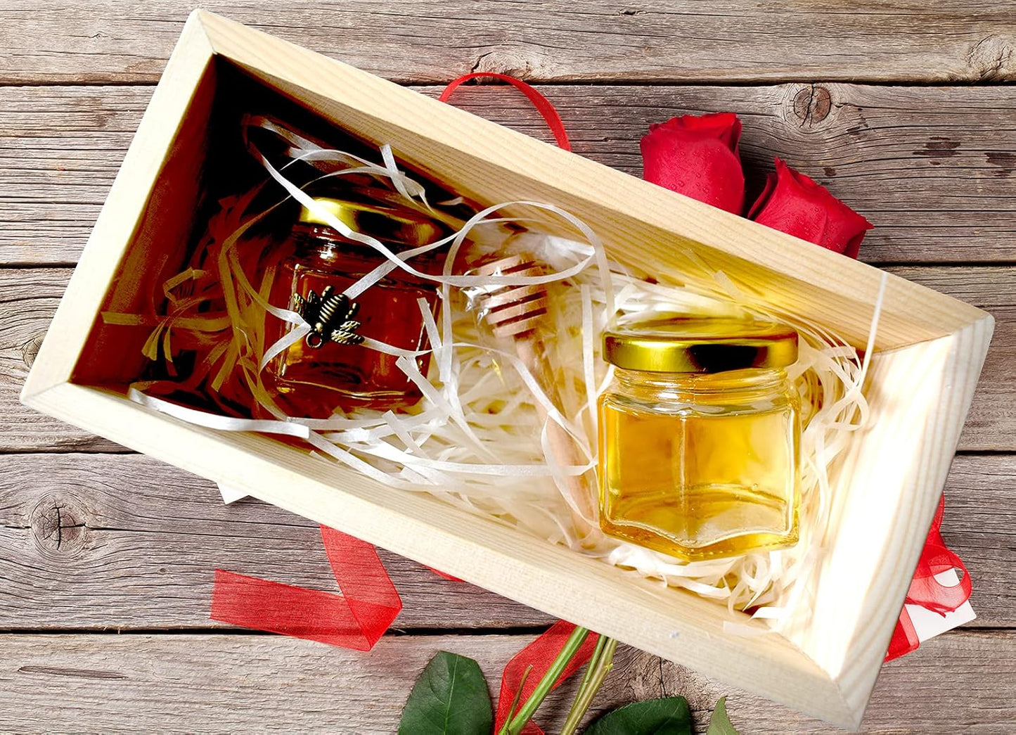 Adabocute Honey Pot 2oz, Mini Glass Honey Jars with Wood Dipper, Gold Lid, Bee Pendants, Beige Gift Bags, Thank-you Tags, Ideal for Baby Showers Favors Wedding Favors, 15 Pack