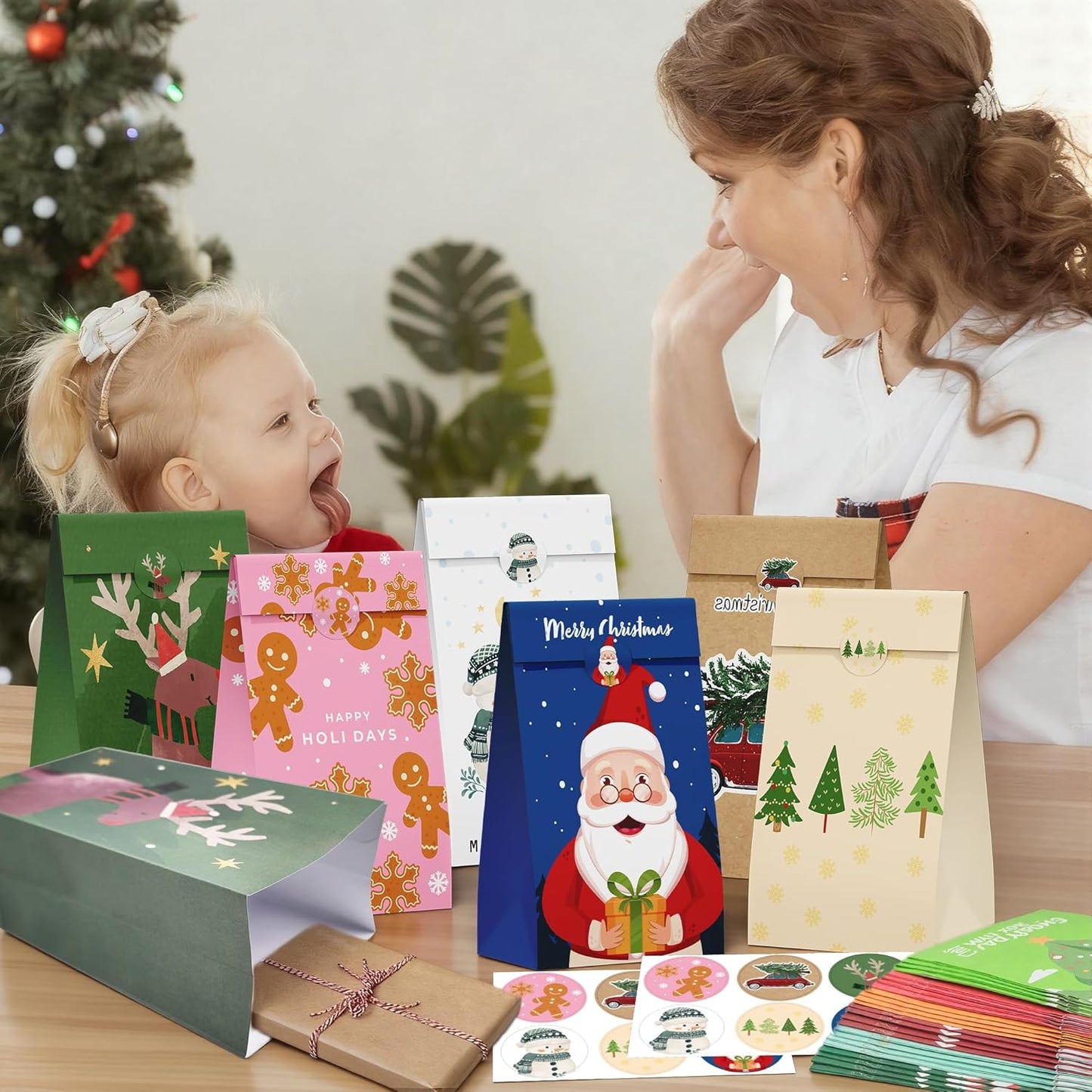 Riccioofy Christmas Treat Bags - 24 PCS Gift Bags with Stickers | CHRISTMAS Bags for Gifts | Xmas Party Favors for Kids | Small Christmas Gift Bags Assorted Sizes Baskets Decorations