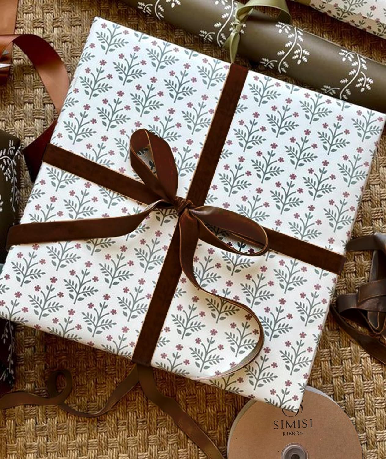 Brown Christmas Velvet Ribbon for Tree, Gift Wrapping, Flower Bouquet, Wreath Decorations, Bow Making 5/8'', 25 Yards