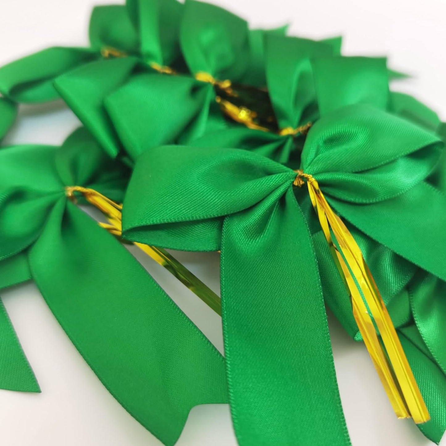 50pcs 3-1/2" Green Twist Ties Satin Green Bows with Twist Tie Bows Fish Tail Cutting(Green)